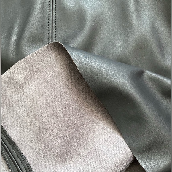 Black faux leather high waist midi skirt - Picture 5 of 7